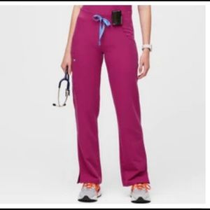 Figs Kade Cargo Scrub Pant, MP, NWT, Raspberry Sorbet